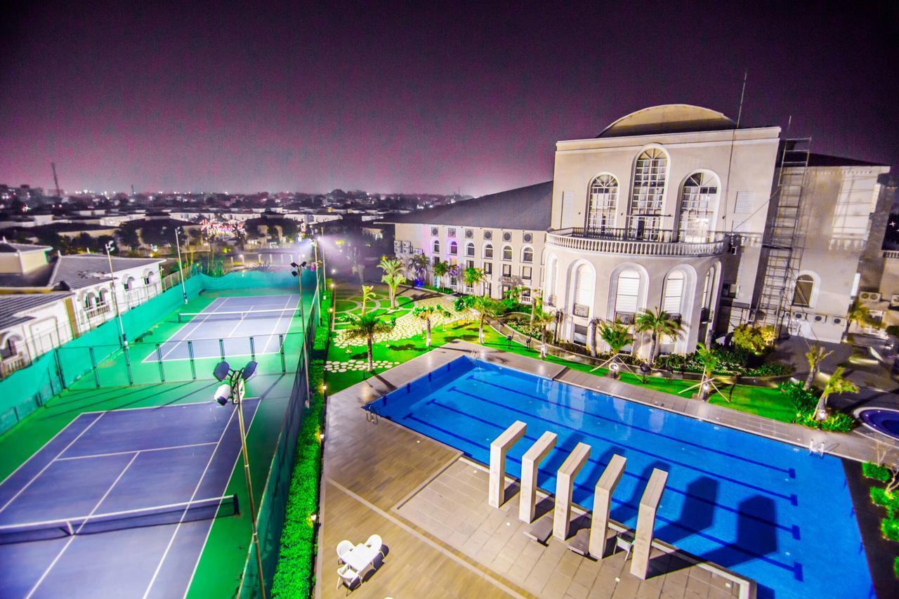 Club Paraiso Rāipur Buitenkant foto