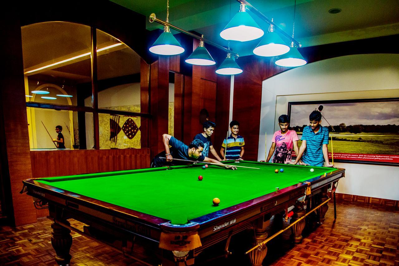 Club Paraiso Rāipur Buitenkant foto