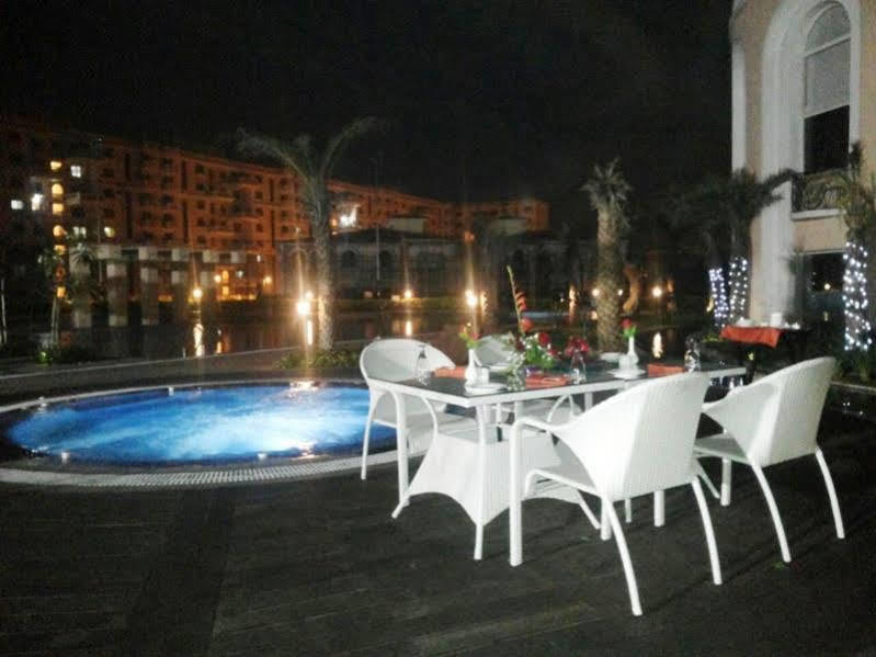 Club Paraiso Rāipur Buitenkant foto